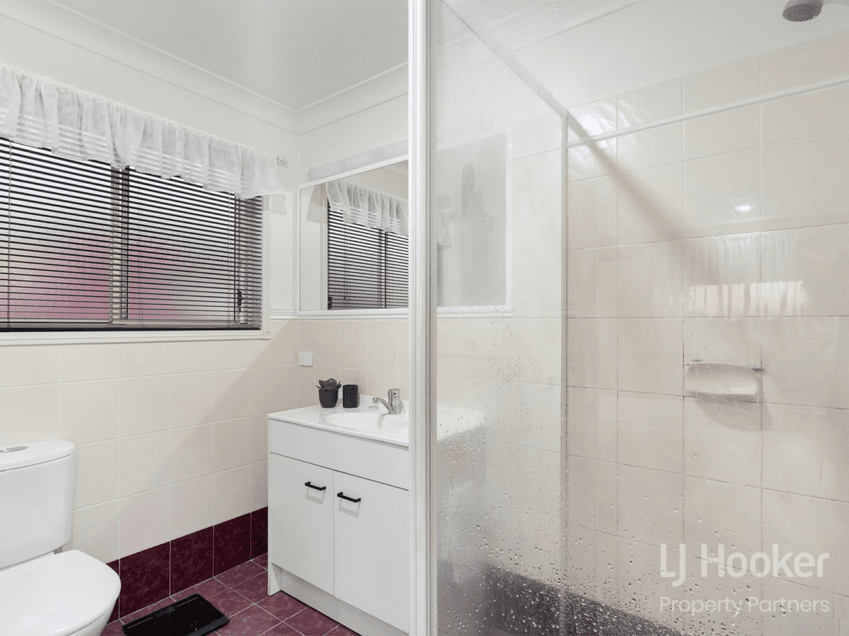 13 Yewleaf Place, CALAMVALE, QLD 4116