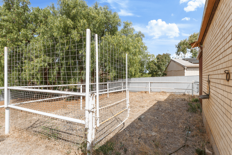 16 Weaver Road, BUCHFELDE, SA 5118