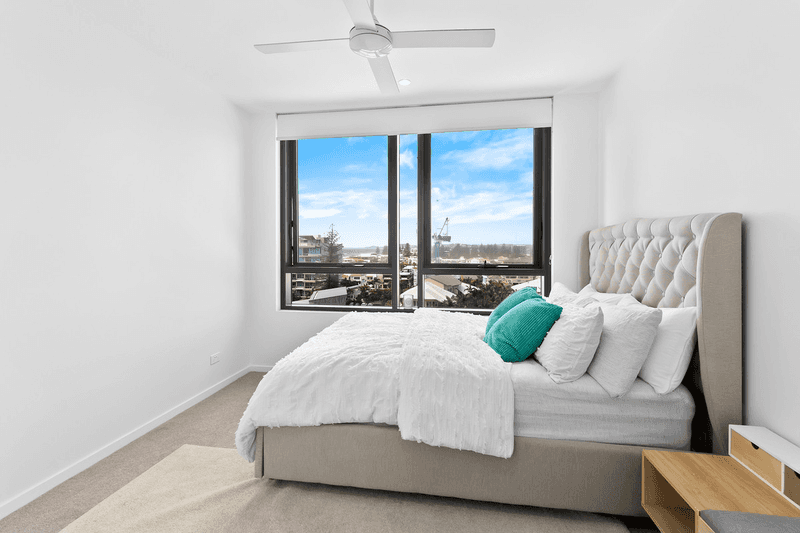 601/4-6 Alexandra Avenue, BROADBEACH, QLD 4218