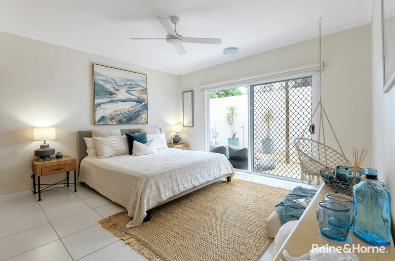 1 Spinnaway Close, PORT DOUGLAS, QLD 4877