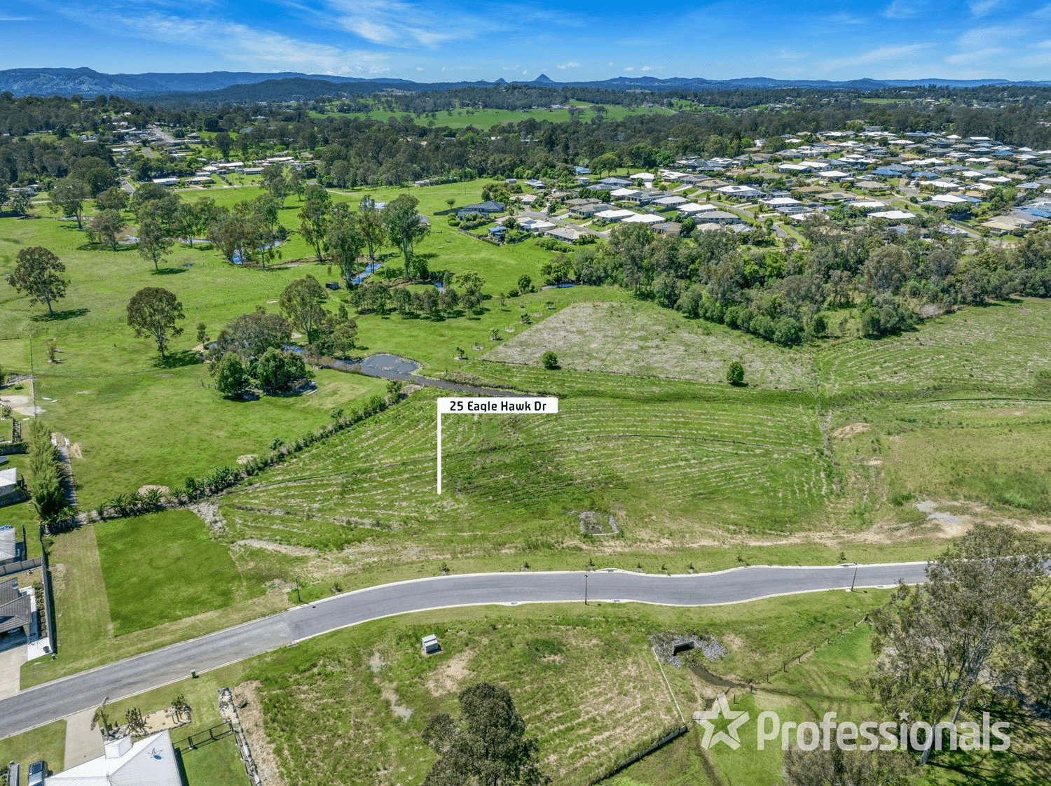 25 Eagle Hawk Drive, Southside, QLD 4570