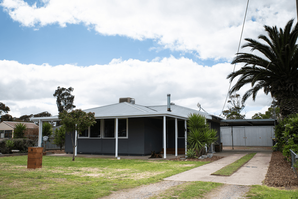 31 Peake Terrace, COONALPYN, SA 5265