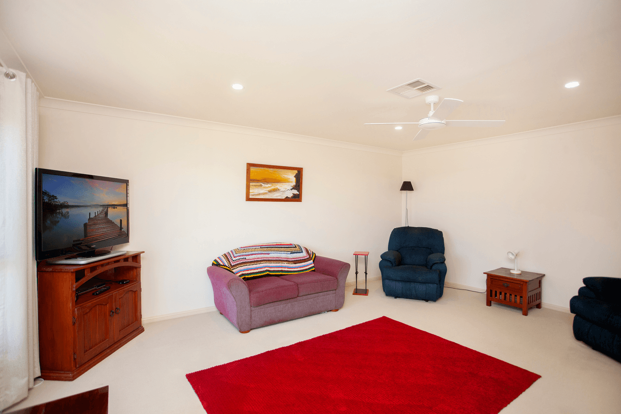 3 John Armstrong Close, TAREE, NSW 2430