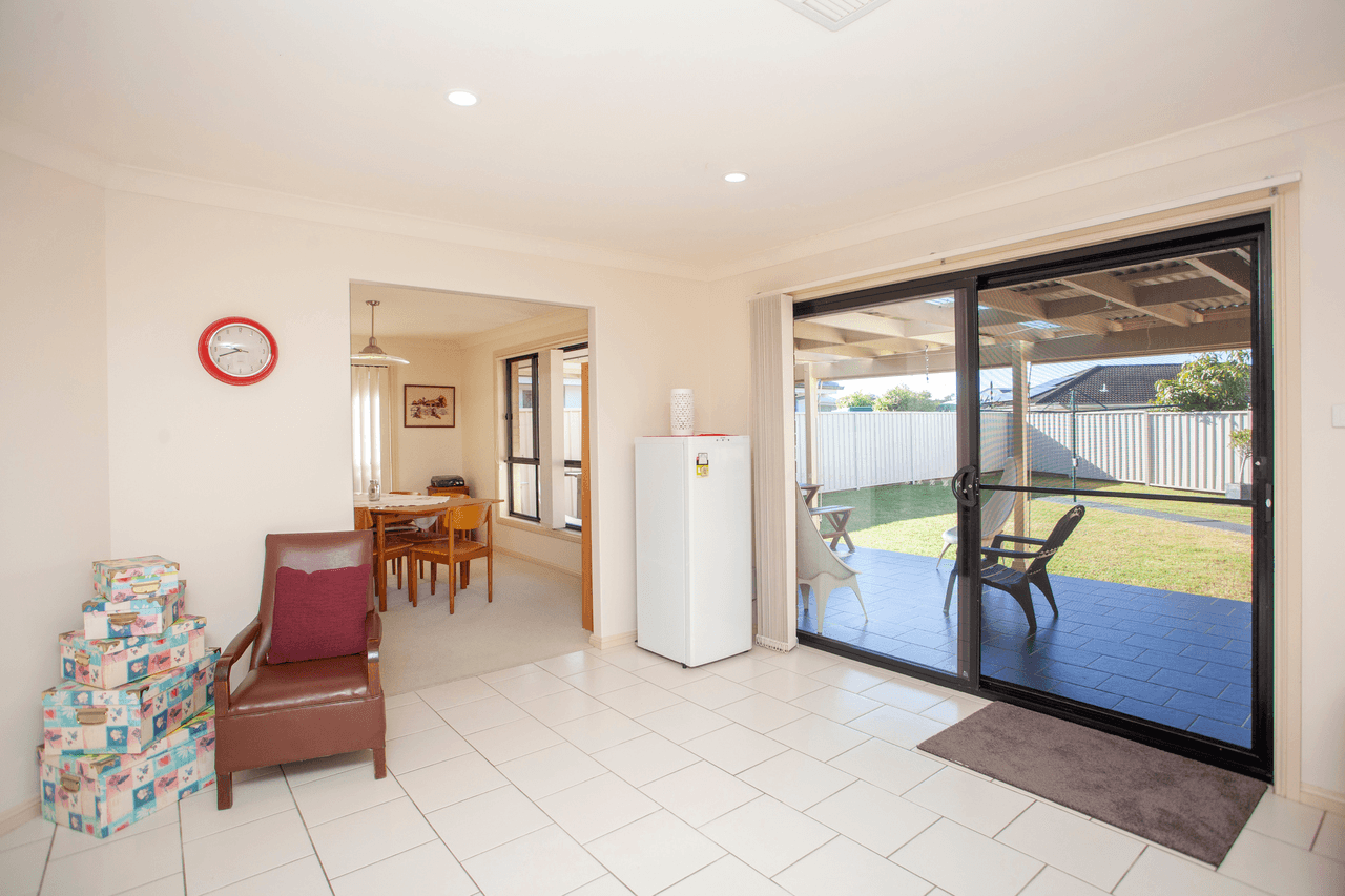 3 John Armstrong Close, TAREE, NSW 2430