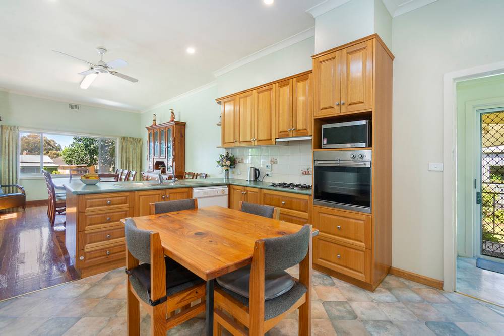 23  GOLDSMITH Street, HAMILTON, VIC 3300