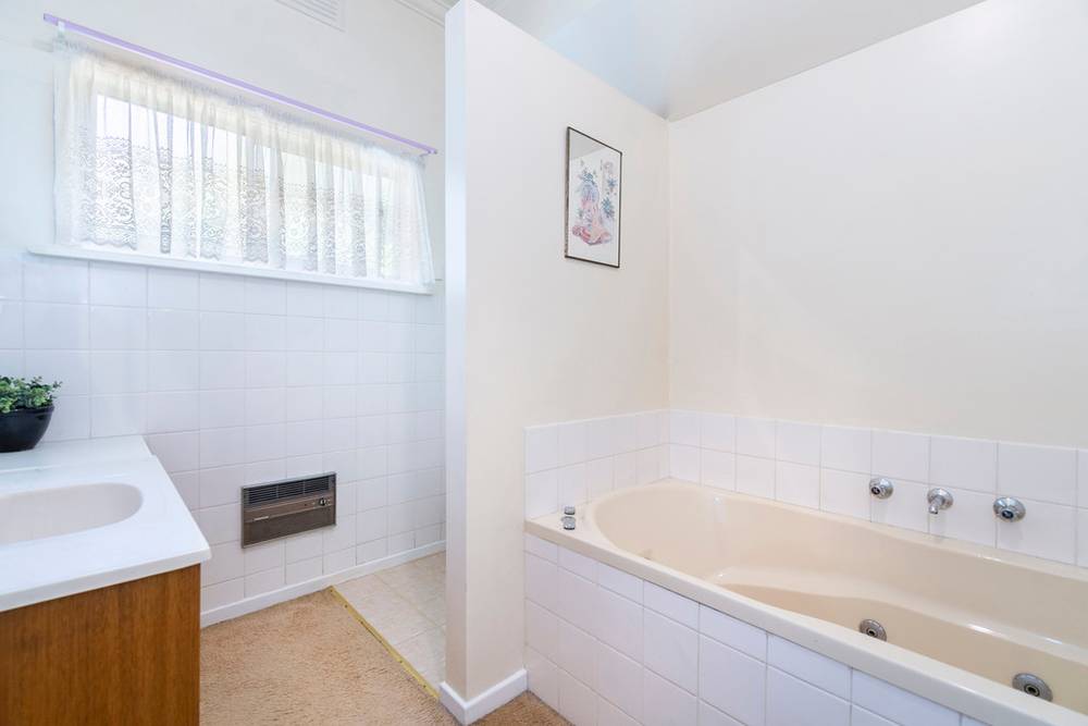 23  GOLDSMITH Street, HAMILTON, VIC 3300