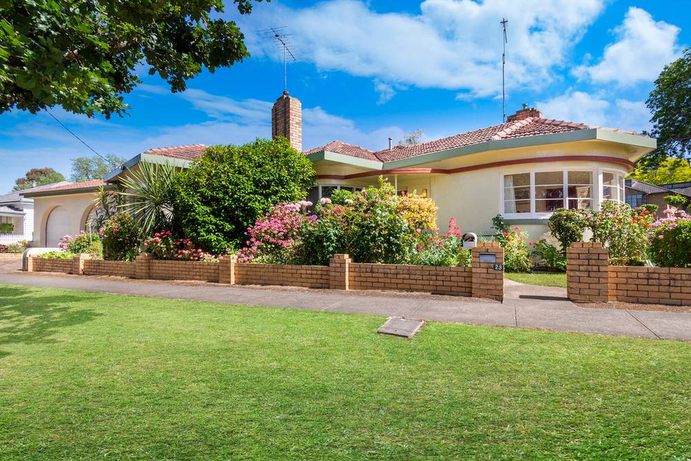 23  GOLDSMITH Street, HAMILTON, VIC 3300