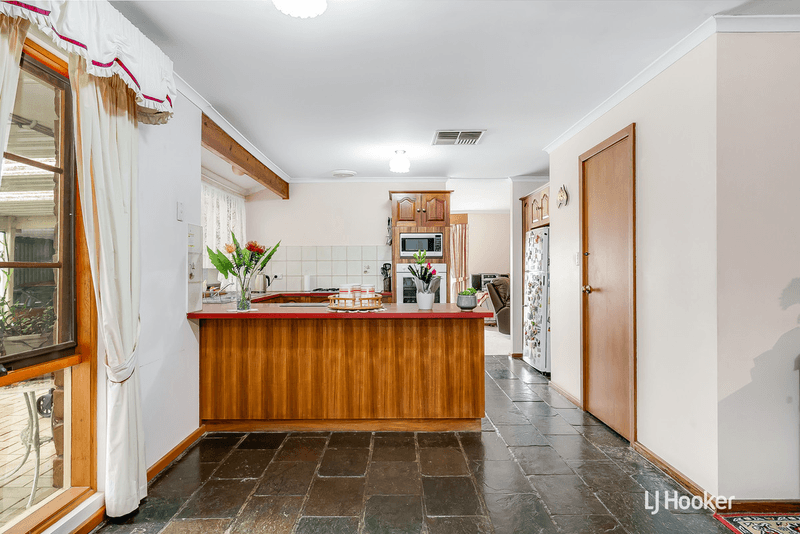 26 Karinga Avenue, CRAIGMORE, SA 5114