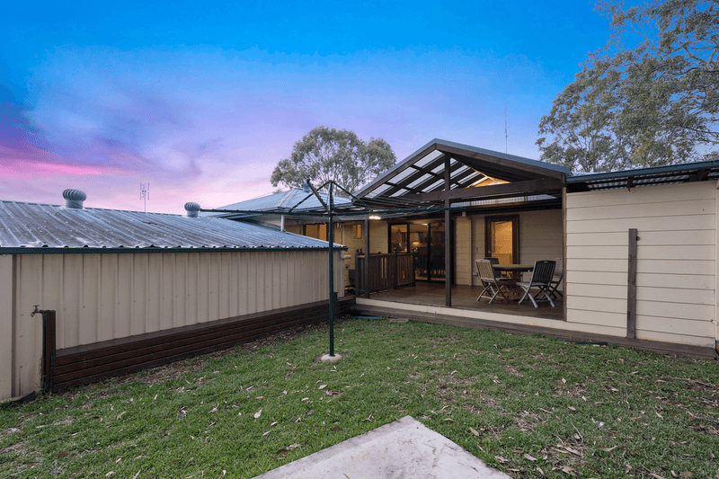 4 Berwick Crescent, Maryland, NSW 2287