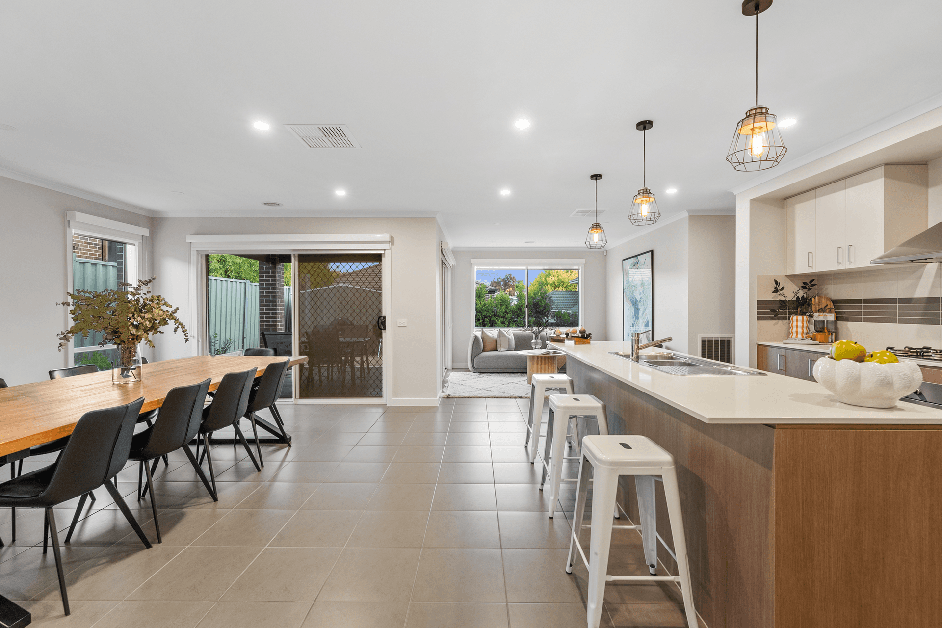 14 Kunuka Circuit, Caroline Springs, VIC 3023