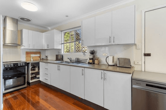 190 Bapaume Road, HOLLAND PARK WEST, QLD 4121