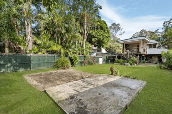 190 Bapaume Road, HOLLAND PARK WEST, QLD 4121