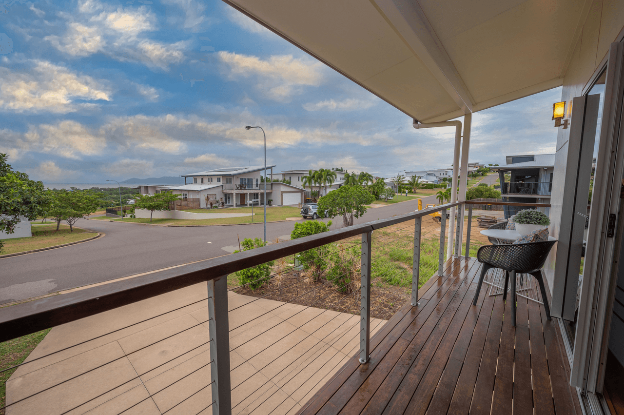 131 Goicoechea Drive, BUSHLAND BEACH, QLD 4818