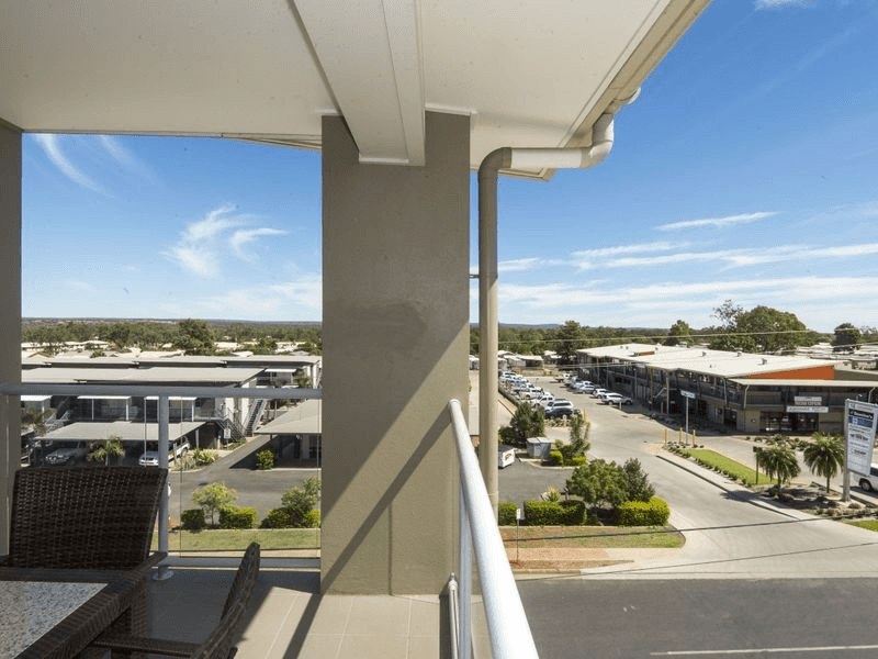 22/11 Bacon Street, MORANBAH, QLD 4744