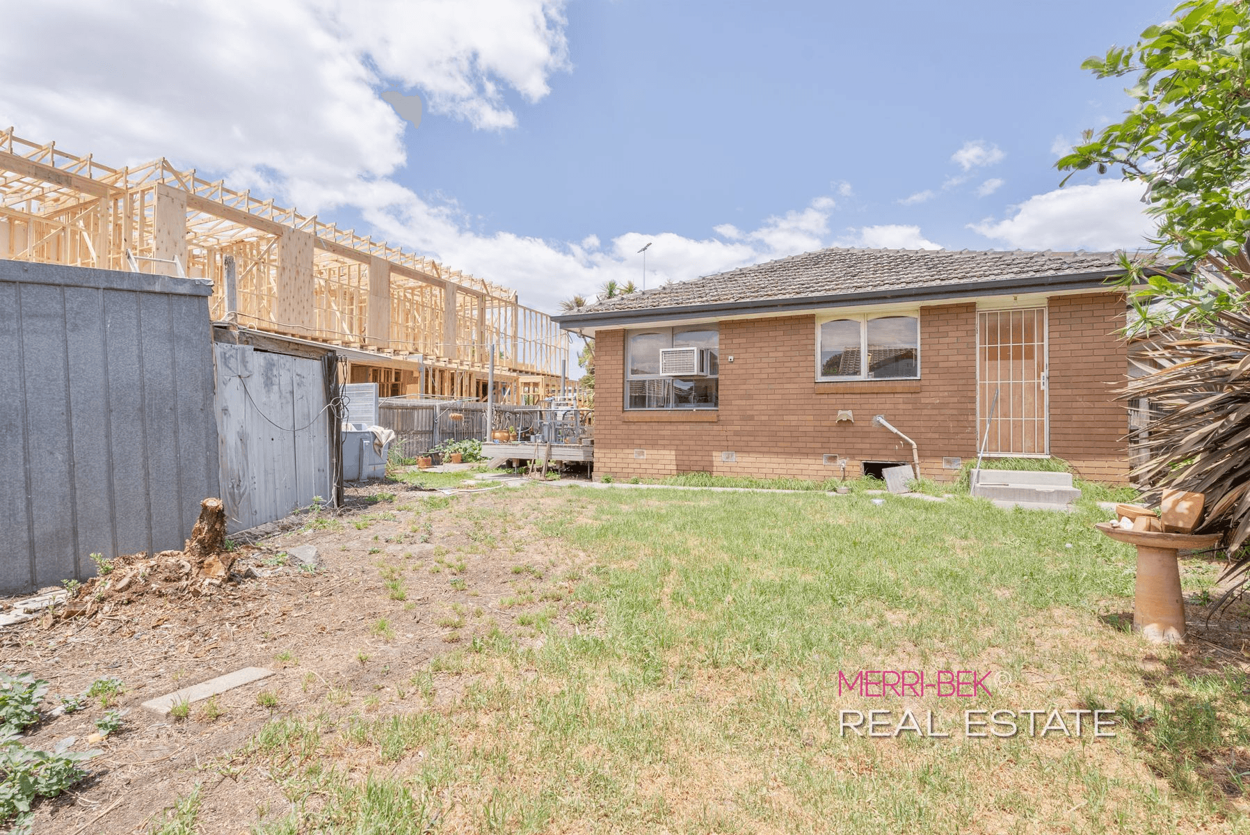 24 Raeburn Street, Pascoe Vale, VIC 3044