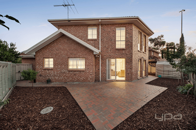 10 McGuire Court, Greenvale, VIC 3059