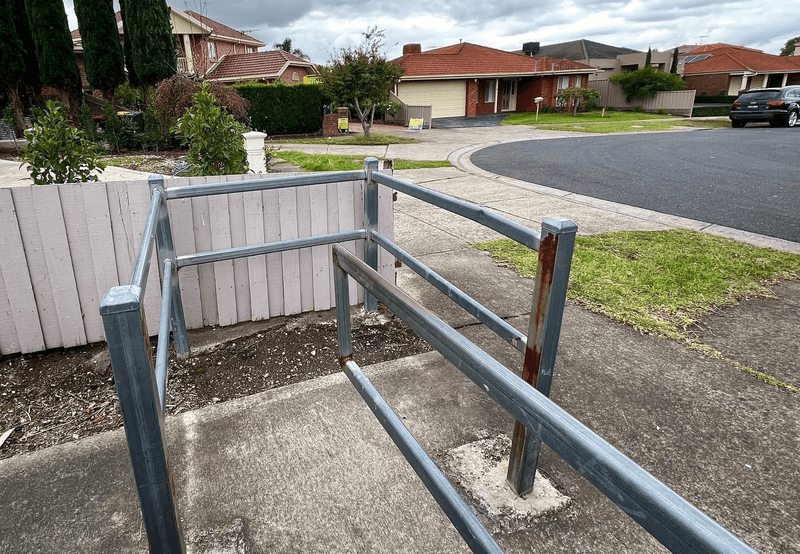 10 McGuire Court, Greenvale, VIC 3059