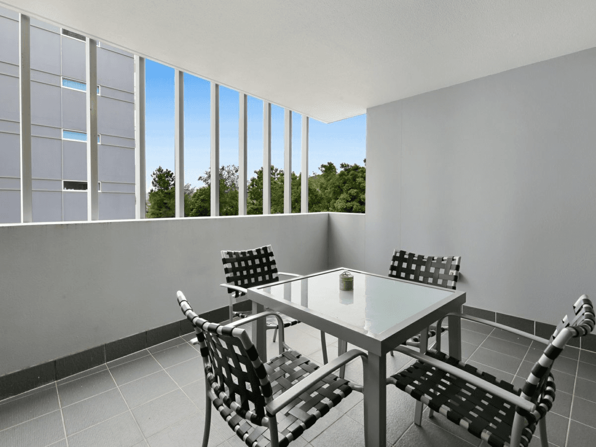 2101/3 Main Street, VARSITY LAKES, QLD 4227