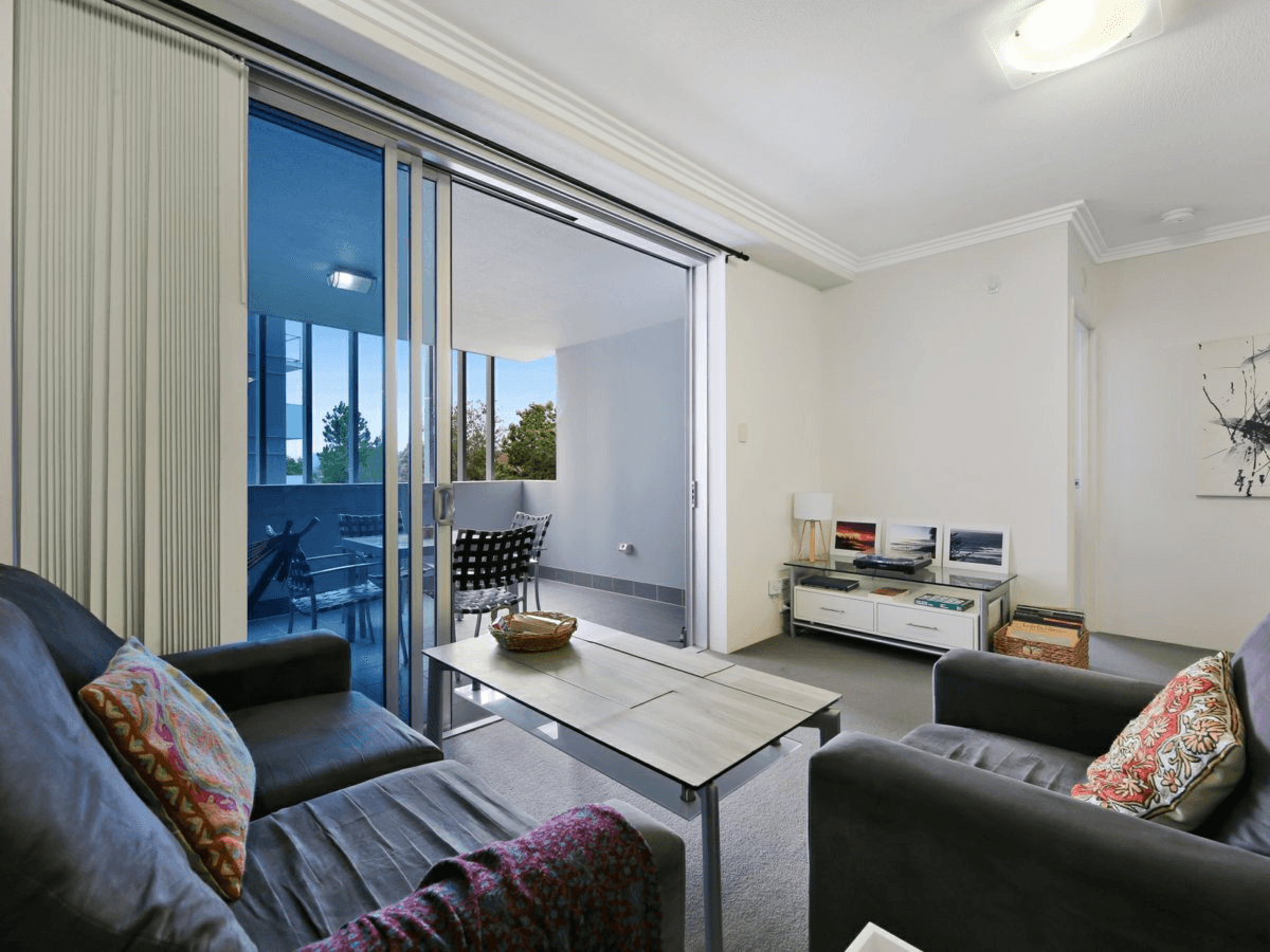 2101/3 Main Street, VARSITY LAKES, QLD 4227