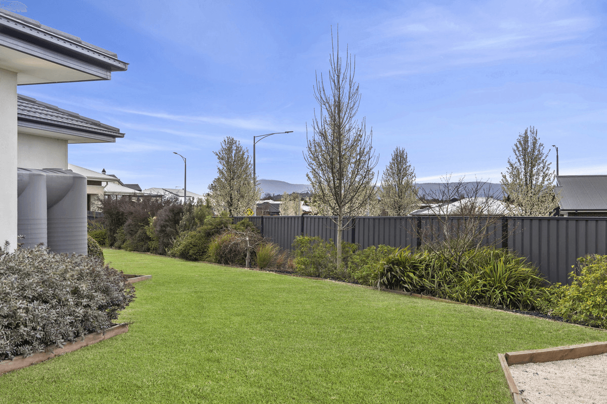 19 Buckland Boulevard, Gisborne, VIC 3437