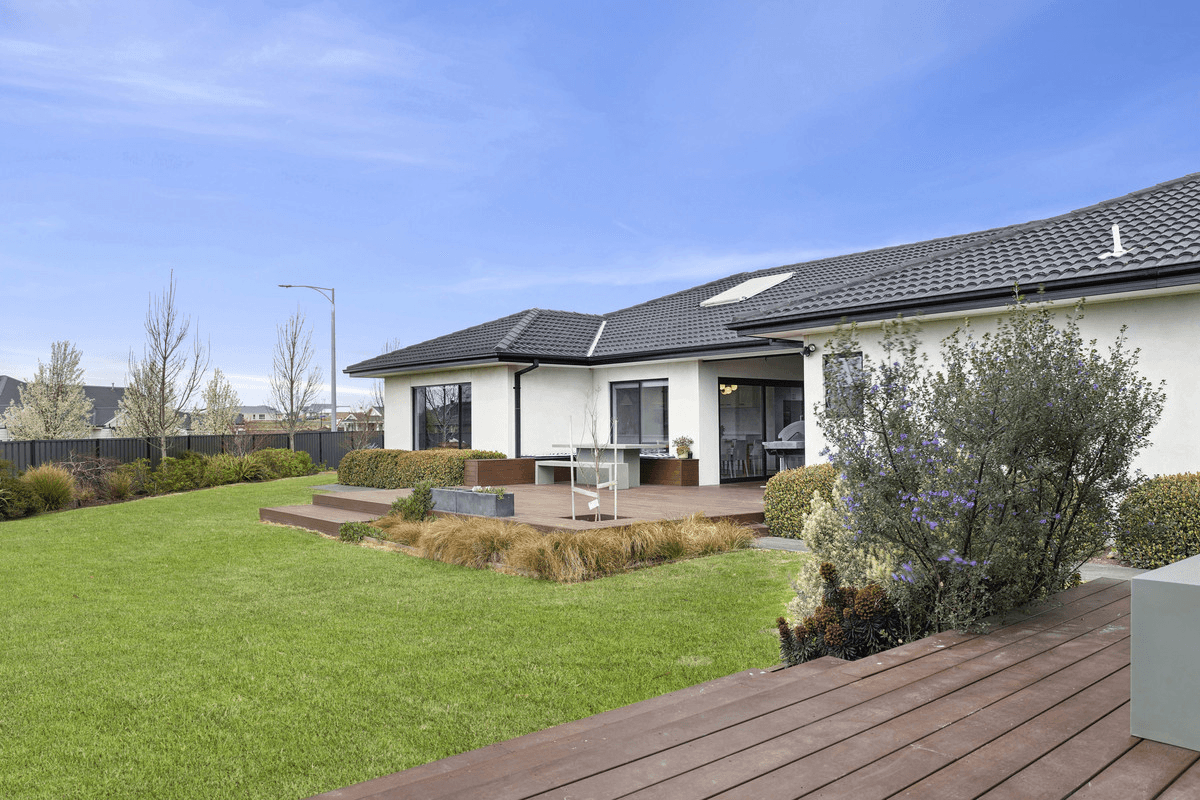 19 Buckland Boulevard, Gisborne, VIC 3437