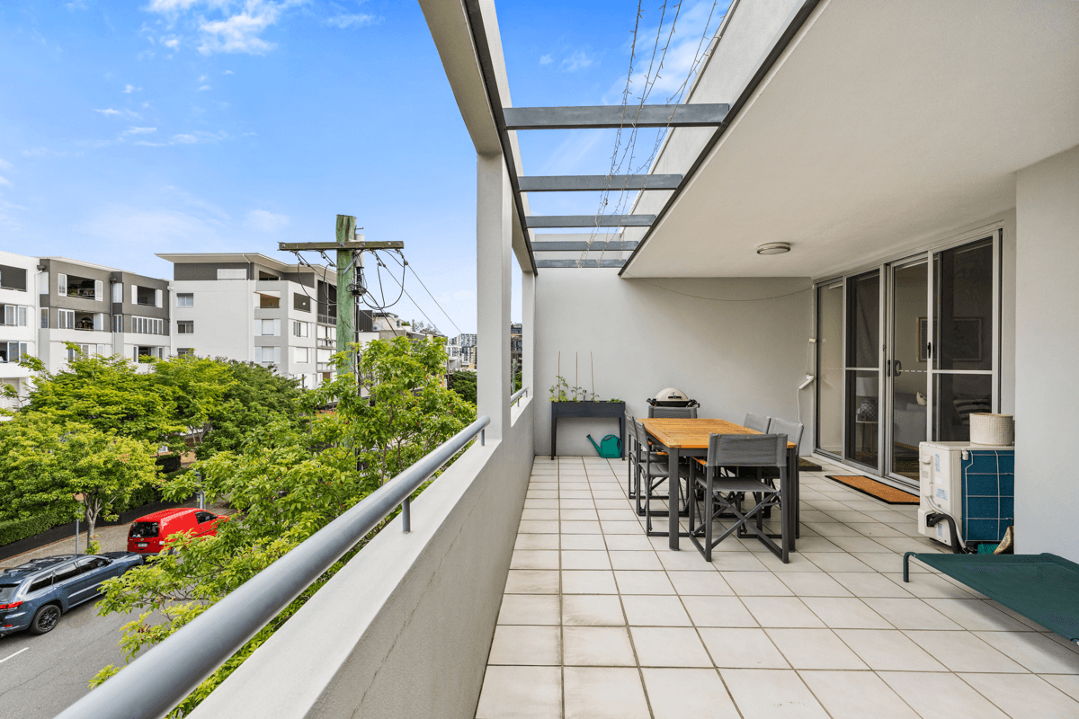 37/10 Vernon Terrace, TENERIFFE, QLD 4005