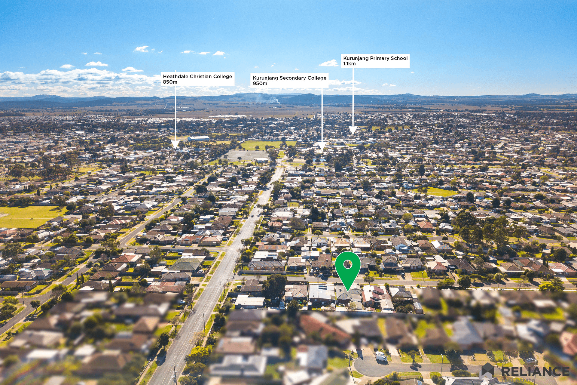 35 Essex Drive, Melton, VIC 3337