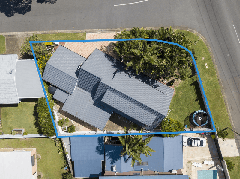 18 Pindari Avenue, Burleigh Heads, QLD 4220