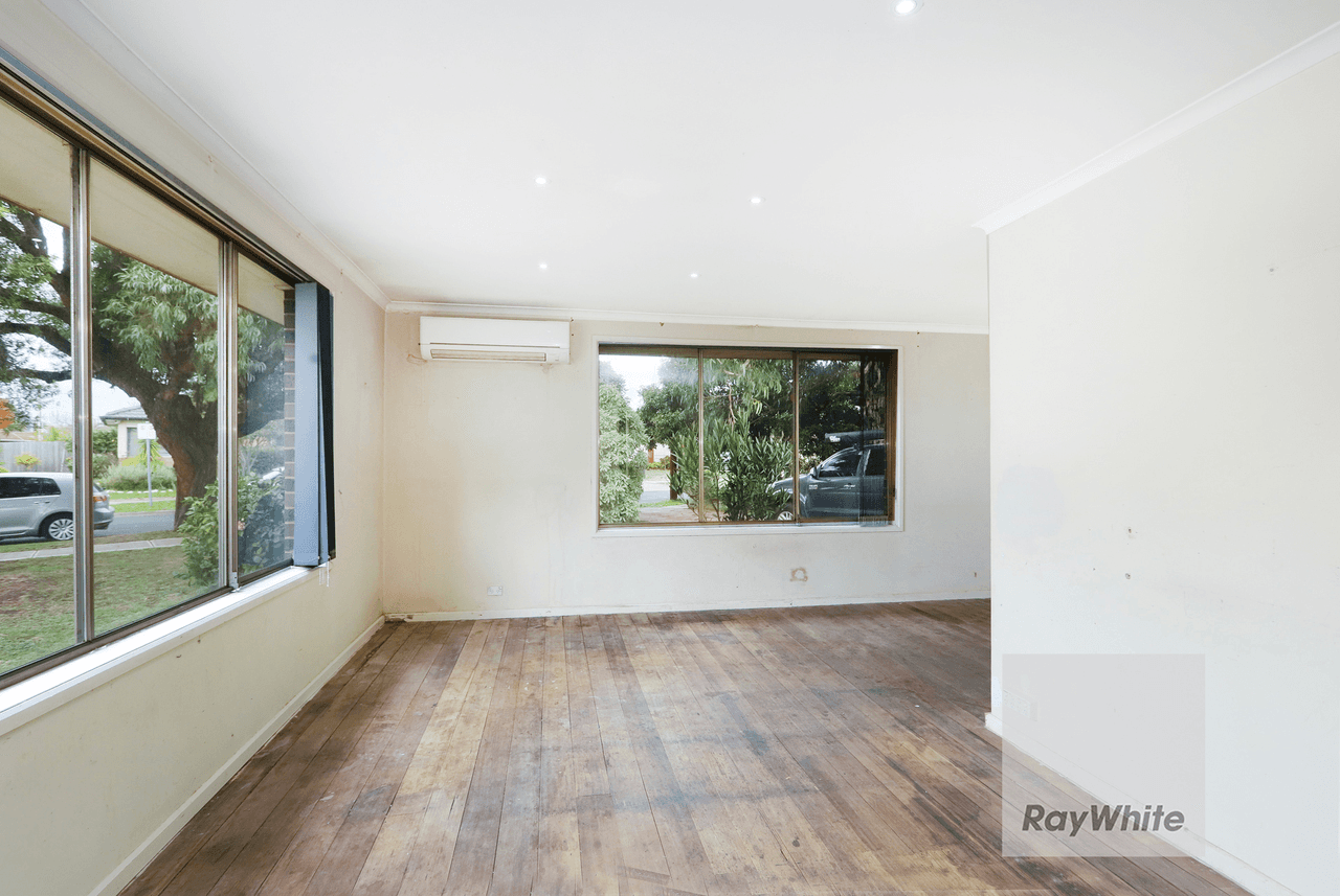 5 Wiltshire Road, GLADSTONE PARK, VIC 3043