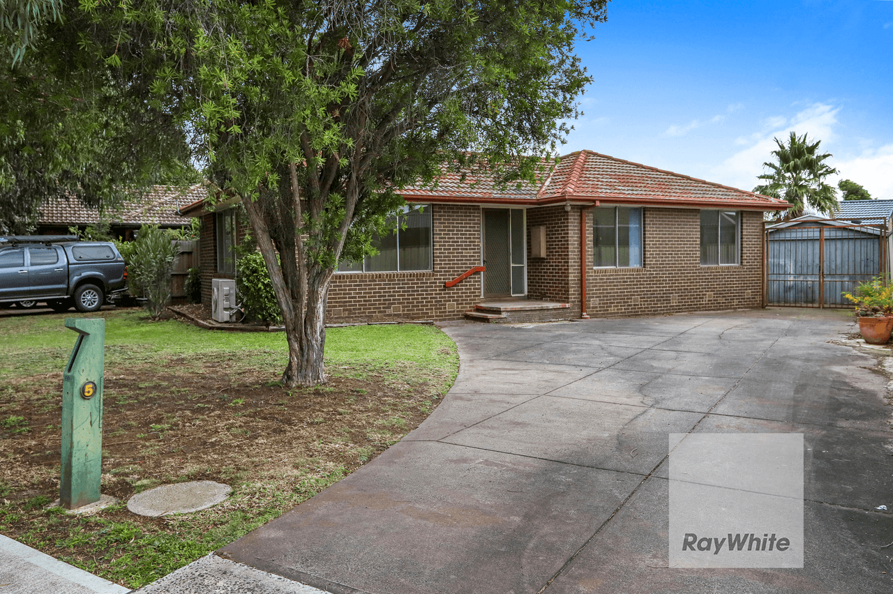 5 Wiltshire Road, GLADSTONE PARK, VIC 3043