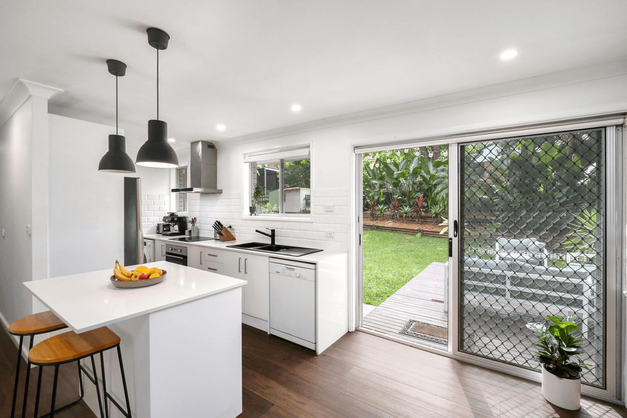 4 Sage Place, POINT CLARE, NSW 2250