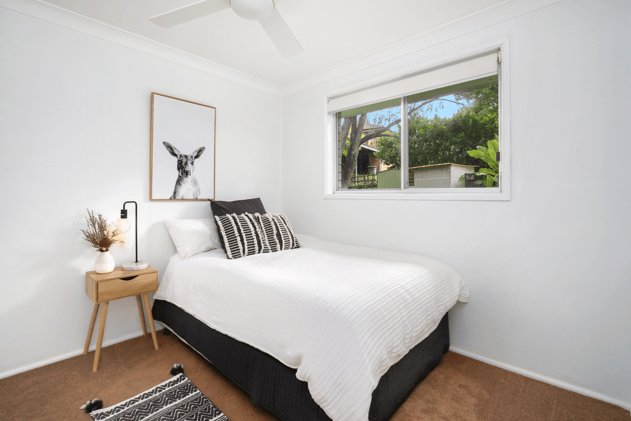 4 Sage Place, POINT CLARE, NSW 2250