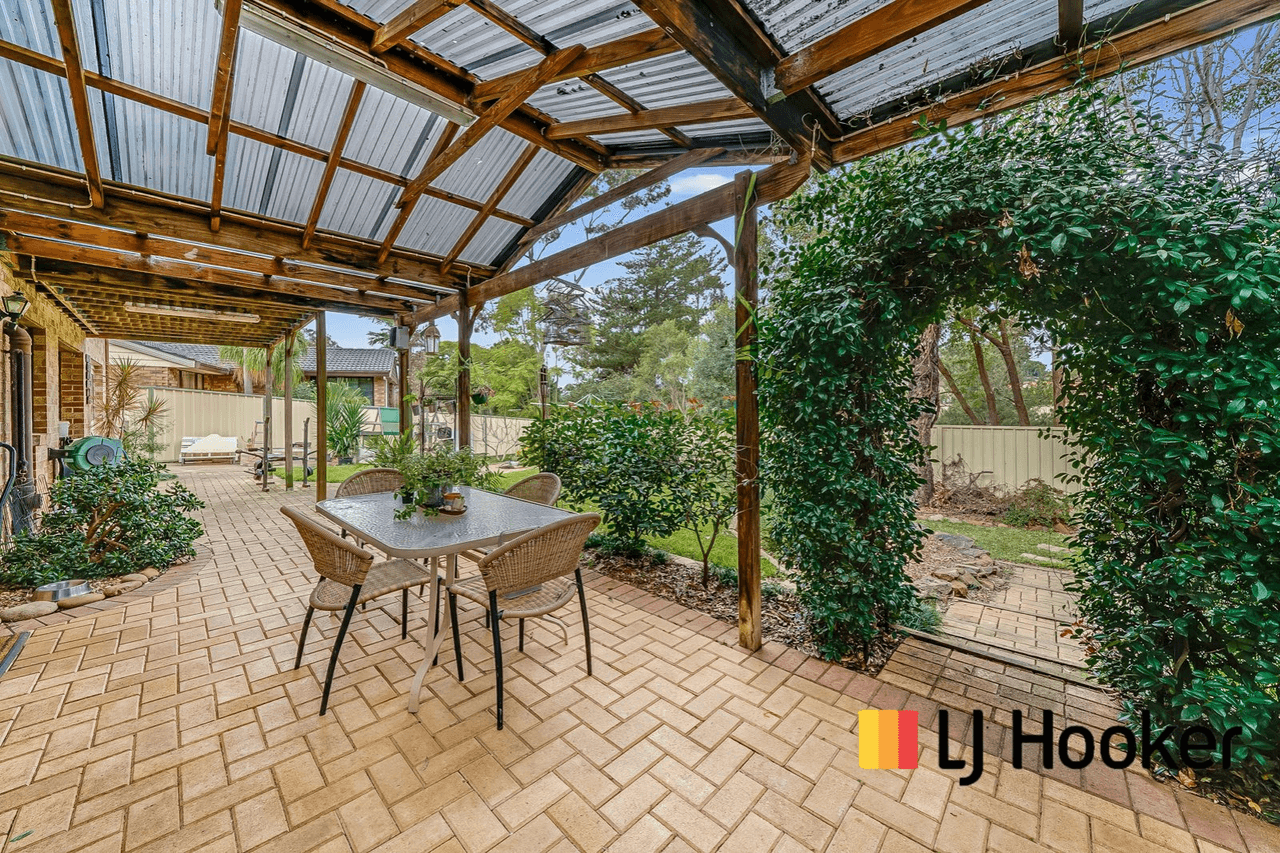 66 Fluorite Place, EAGLE VALE, NSW 2558