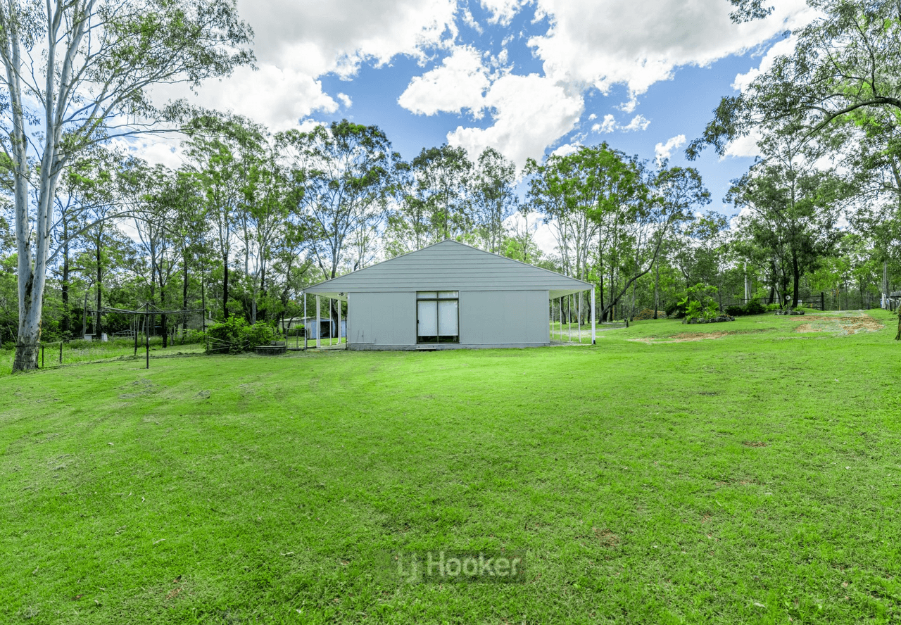 590 Middle Road, GREENBANK, QLD 4124