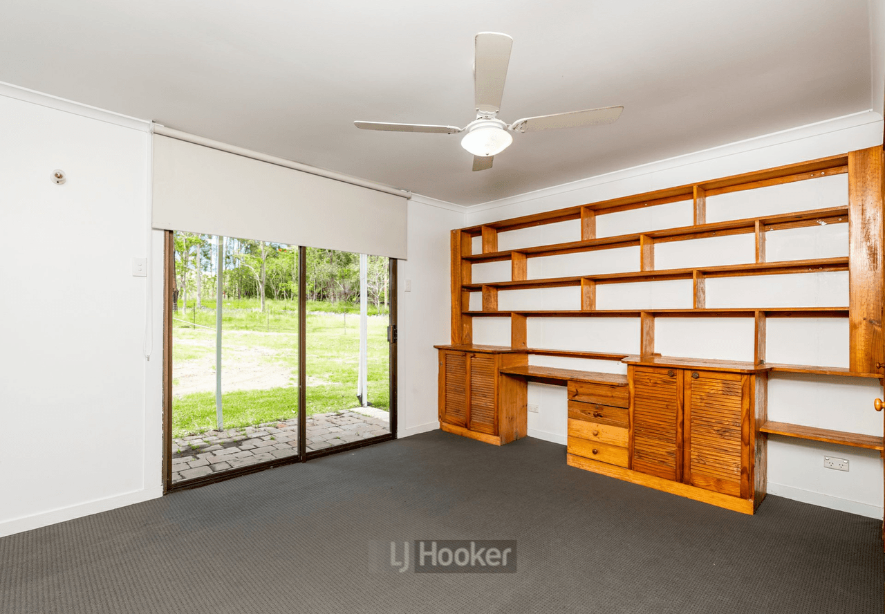 590 Middle Road, GREENBANK, QLD 4124