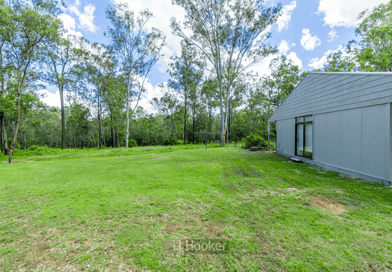 590 Middle Road, GREENBANK, QLD 4124