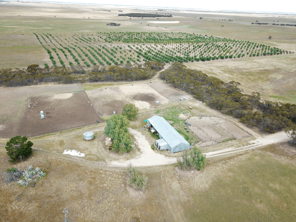 737 Blackett Road, PARRAKIE, SA 5301