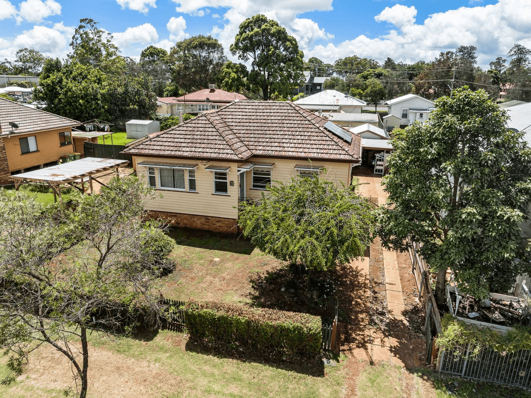 3 Betty Street, NEWTOWN, QLD 4350