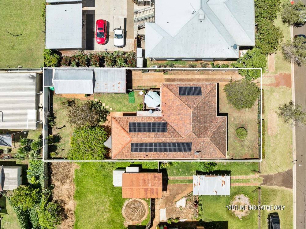 3 Betty Street, NEWTOWN, QLD 4350