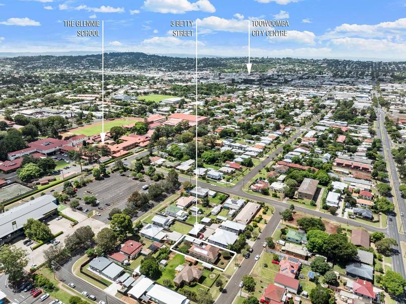 3 Betty Street, NEWTOWN, QLD 4350