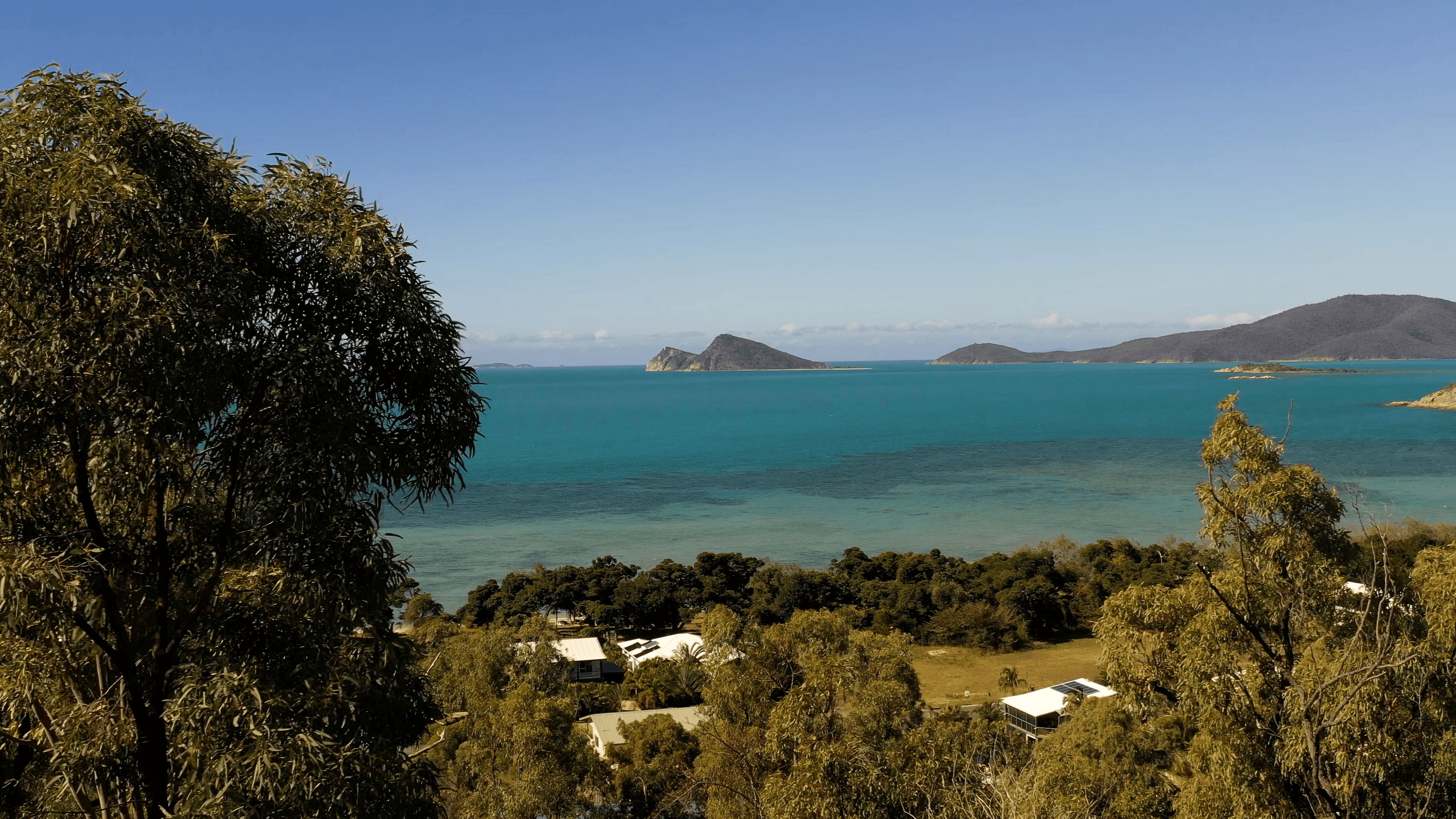 113 Gloucester Avenue, HIDEAWAY BAY, QLD 4800