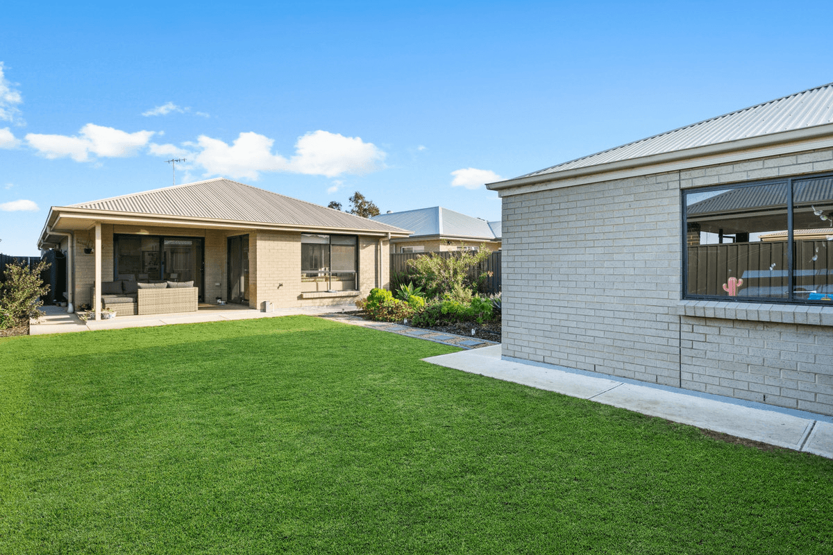 83 Princess Royal Parade, HINDMARSH ISLAND, SA 5214