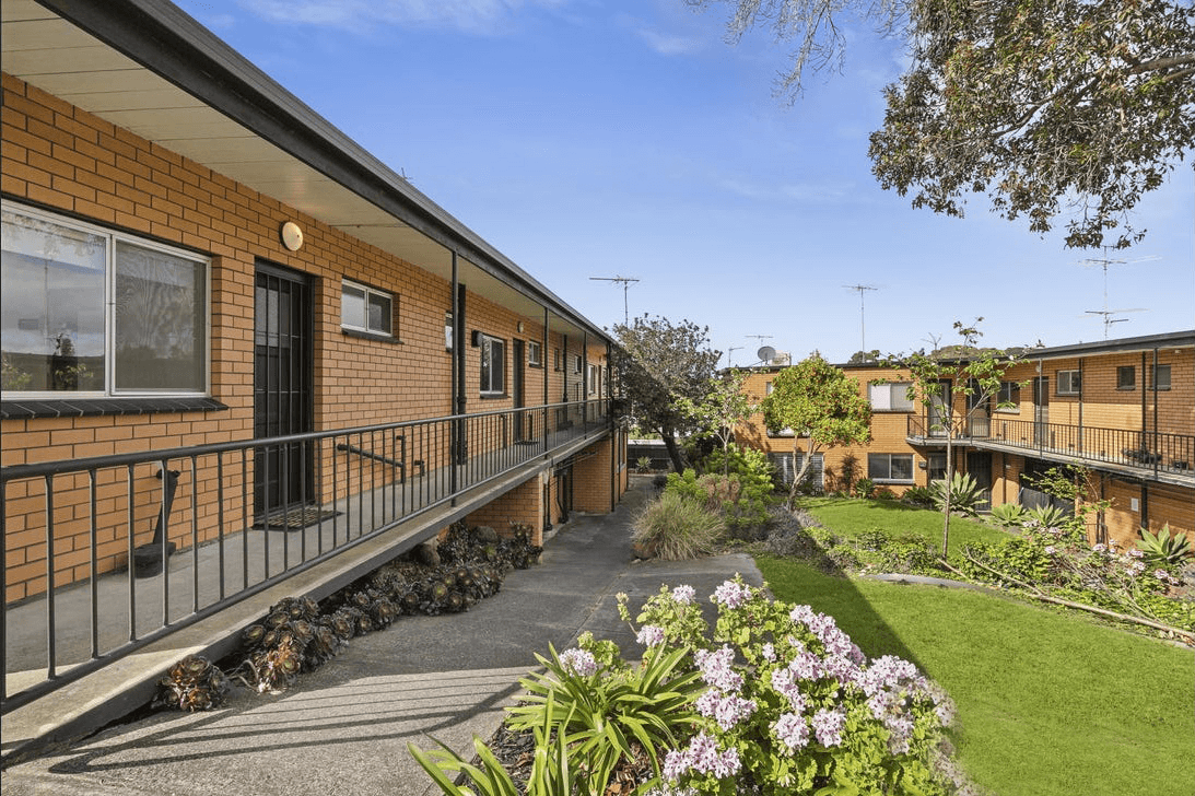 2/9 Elizabeth Street, HIGHTON, VIC 3216