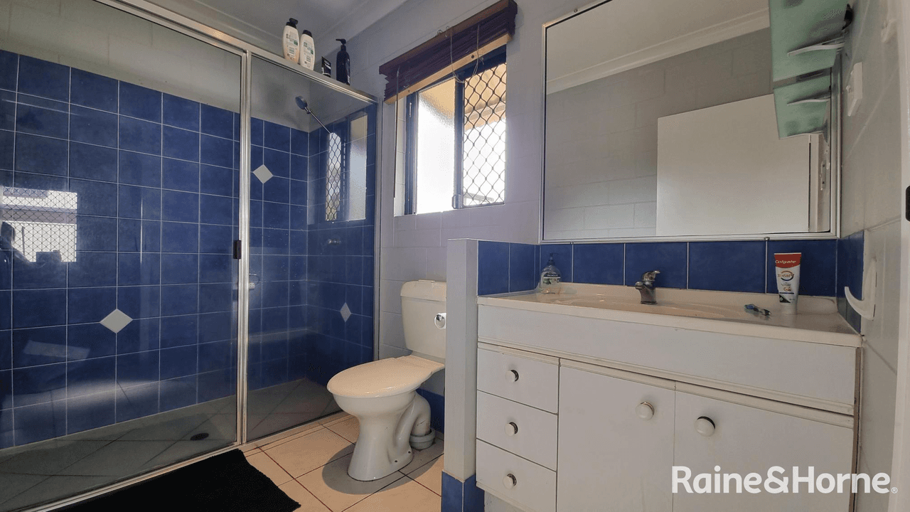 11 Shalom Close, COOYA BEACH, QLD 4873
