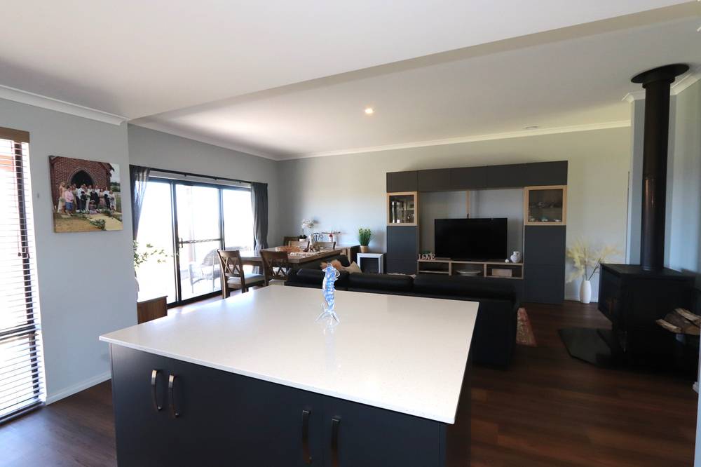 8 Wisteria Link, DENMARK, WA 6333
