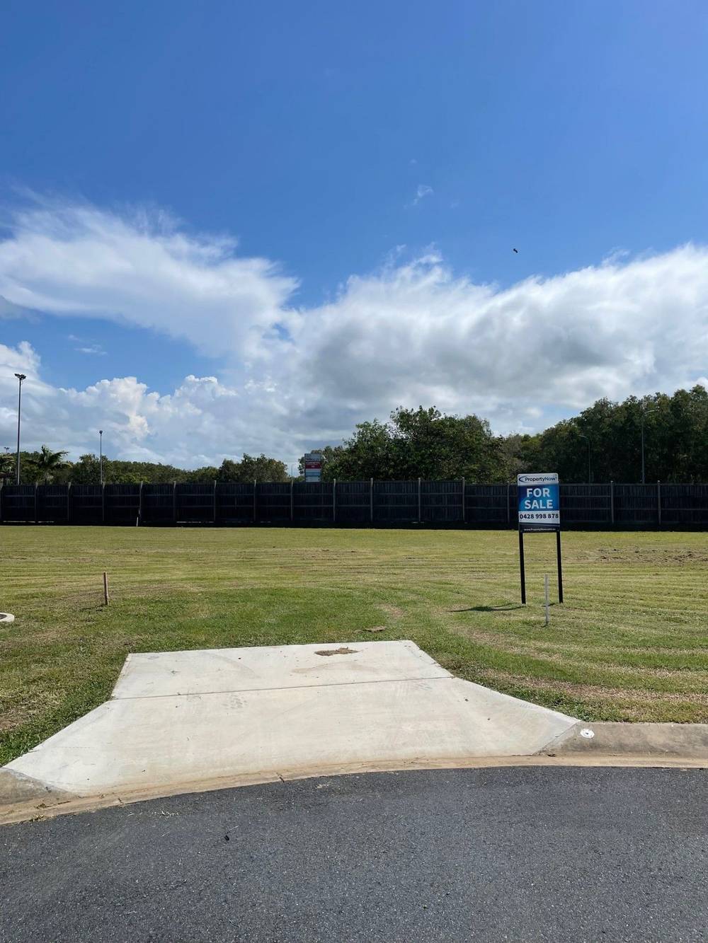 MERLE COURT, BUCASIA, QLD 4750