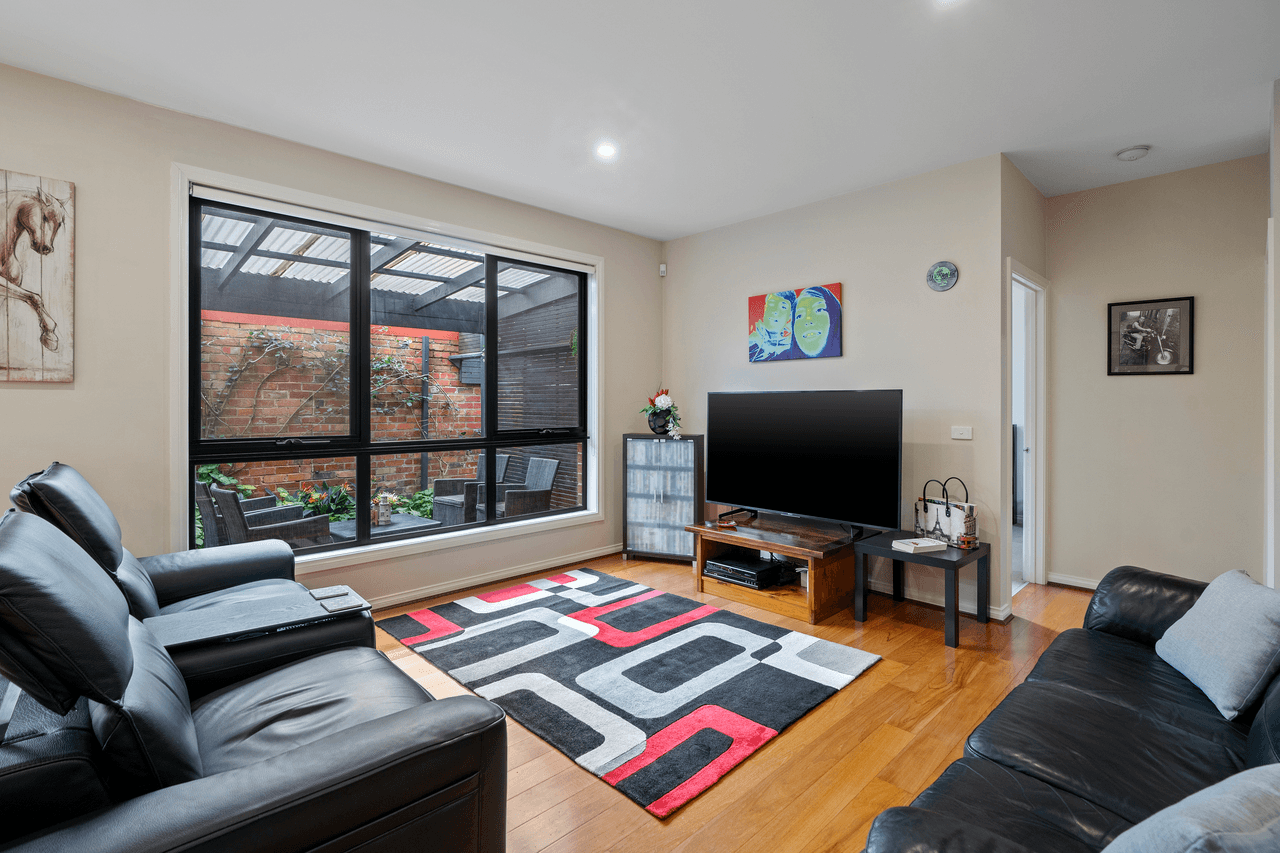 2/47 Deep Creek Road, MITCHAM, VIC 3132