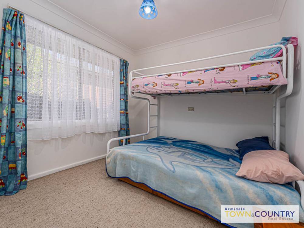 5 Kenalmac Avenue, ARMIDALE, NSW 2350