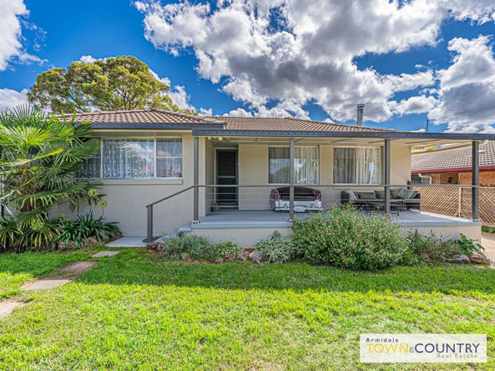 5 Kenalmac Avenue, ARMIDALE, NSW 2350