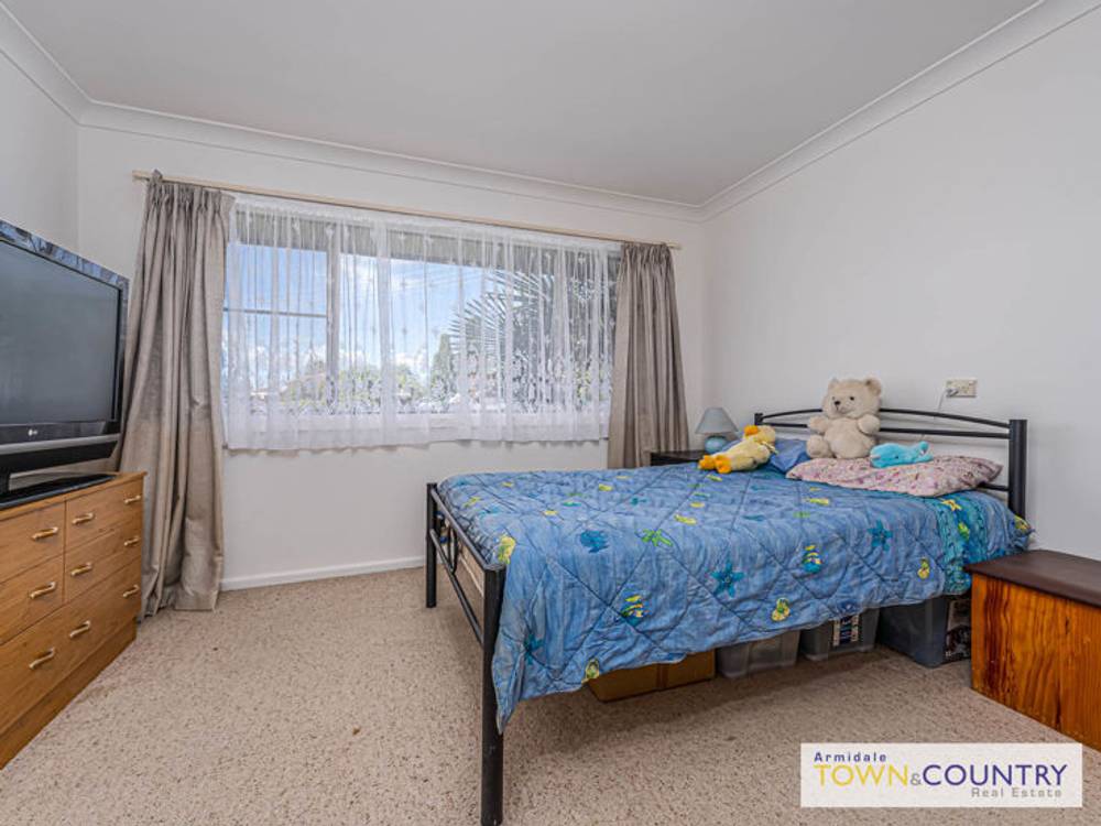 5 Kenalmac Avenue, ARMIDALE, NSW 2350
